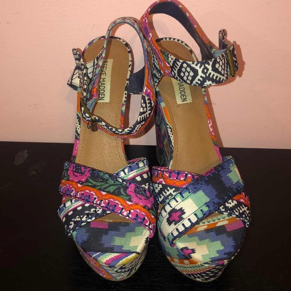 Multi Colored Wedge